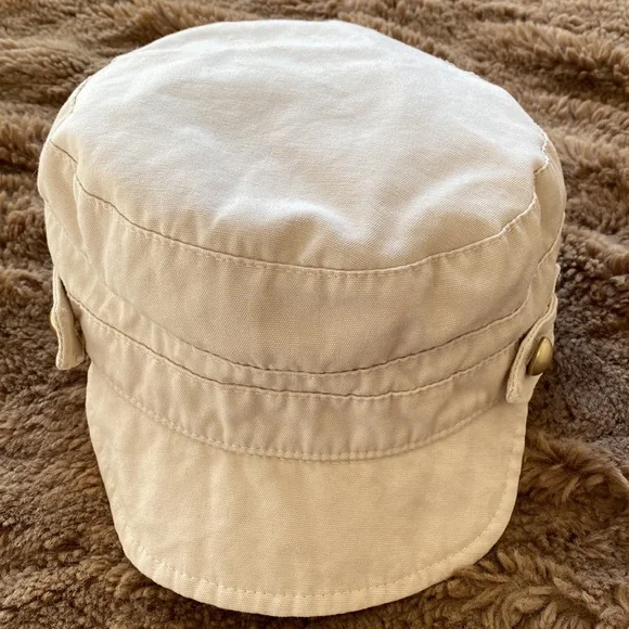 Bundle of shorts J. Crew & AnnTaylor Loft shorts & hat - Picture 14 of 16